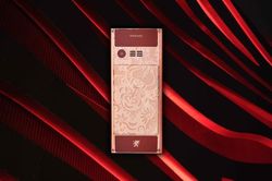 Mobiado ra mắt smartphone cao cấp phiên bản Trâu vàng chào năm Tân Sửu