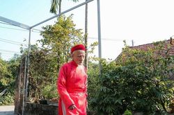 Cụ ông 92 tuổi tái hiện ông vua đi cày trong lễ Tịch Điền