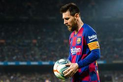 Barca: Đừng biến Messi thành 'vật tế thần'