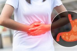 Buồn nôn, trướng bụng có phải do bất lợi của thuốc?