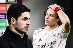 Arteta: 'Tôi xem lại tình huống đó 10 lần'
