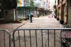 Quận Cầu Giấy yêu cầu khai báo y tế các trường hợp mua thuốc ho, hạ sốt