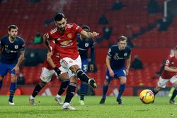Bóng đá hôm nay 3/2: Thắng 9-0, MU san bằng kỷ lục. Guardiola ví Dias với Van Dijk