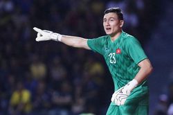 Văn Lâm cạnh tranh với ai để được bắt chính ở Cerezo Osaka?
