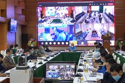 Chống dịch nghiêm túc - Sản xuất tập trung