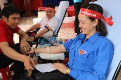 Chủ nhật Đỏ đạt hơn 52.000 đơn vị máu