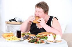 Những thói quen nguy hiểm 'chết người' khi ăn sáng