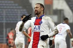 Neymar đồng ý gia hạn hợp đồng với PSG