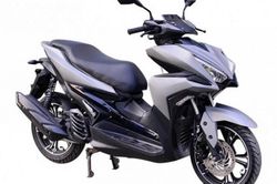 Xe tay ga Trung Quốc ngoại hình giống Yamaha NVX 155, giá chỉ 31 triệu đồng
