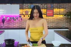 Nữ YouTuber hướng dẫn nấu ăn nhưng lại bị cộng đồng mạng 'ném đá' vì thả rông vòng 1 đầy lộ liễu