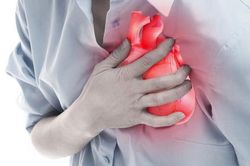 Trong tiệc cưới, bố cô dâu ngã lăn ra đất, bác sĩ nói mỡ máu cao tuyệt đối đừng đụng vào thứ này
