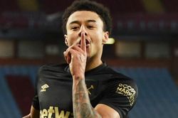 Lingard thăng hoa trong trận ra mắt CLB mới