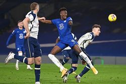 Trực tiếp bóng đá Tottenham vs Chelsea: Đạp lên nhau vì vé Champions League