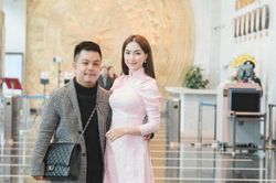 Hòa Minzy thưởng tết quản lý... 400 triệu đồng