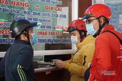 Nhà ga, bến xe ở Đà Nẵng ảm đạm, khách lo dịch trả vé Tết hàng loạt
