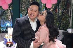Phương Mỹ Chi hé lộ về quan hệ với bố nuôi Quang Lê hiện tại