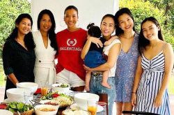 Hoàng Oanh hội ngộ Thu Minh và hội bạn tại biệt thự của Bằng Lăng ở Singapore, 'thế lực nhí' Max chiếm trọn spotlight