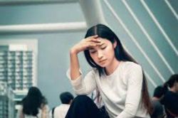 Chị dâu đưa anh trai tôi cùng 2 túi quần áo đến trước cổng nhà tôi và nói một câu sốc óc lúc nửa đêm