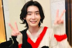 Sau Sehun, tới 'bạn trai tin đồn của Trịnh Sảng' Lee Jong Suk gây 'choáng' nặng vì diện mạo quá lạ và 'tuột dốc'