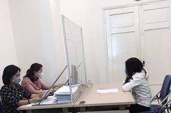 Thêm 3 trường hợp đưa tin giả về 'bệnh nhân Covid-19 hát karaoke tay vịn' bị xử lý