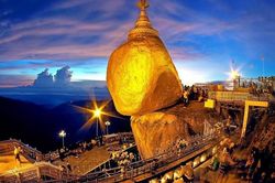 Ngôi chùa ở Myanmar gắn liền giai thoại về tóc của Đức Phật