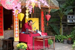 Dịch COVID-19 bùng phát, 'xóm' ông đồ ở Quốc Tử Giám vắng bóng khách