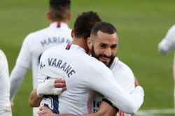 Real Madrid chật vật thắng đội bét bảng