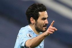 Man City thắng Liverpool 4-1 tại Anfield