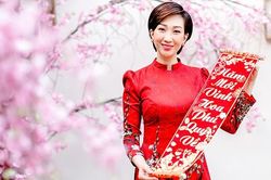 Lều Phương Anh tươi tắn du Xuân sớm tại Sài Gòn