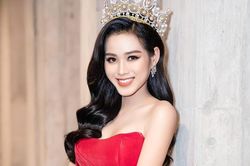 Đỗ Thị Hà khoe ảnh ăn cam mà mọi người lại chỉ chú ý vào thứ 'cực phẩm' này của nàng Hậu