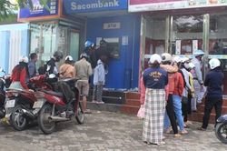 Quảng Nam: Khổ sở rút tiền ở ATM dịp cuối năm