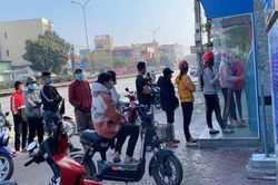 Ám ảnh ngày cận Tết đi rút tiền ở ATM, dân mạng kêu trời