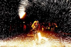 Vui vẻ hội nhảy lửa Chaharshanbe suri