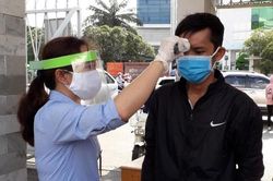 Nhân viên sân bay Tân Sơn Nhất nhiễm COVID-19: Hàng chục điểm bị phong tỏa, đẩy mạnh truy vết F1, F2