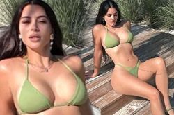 Kim Kardashian khoe ba vòng 'thiêu đốt' với bikini bé xíu