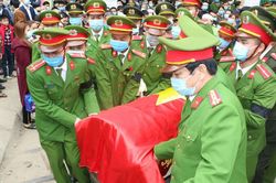 Thăng cấp hàm cho Thiếu tá hy sinh khi bắt ma túy