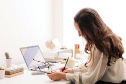 Làm việc từ mấy giờ là lý tưởng?