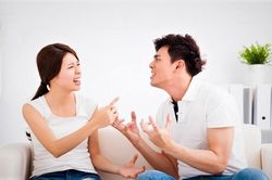 'Tôi hối hận vì mua nhà sống chung cùng bạn trai'