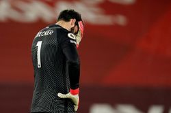 Huyền thoại MU nói điều cay đắng về Liverpool
