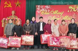 Giúp đỡ xã vùng đặc biệt khó khăn