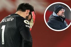Thủ môn Alisson sai lầm, HLV Klopp nói do 'lạnh chân'