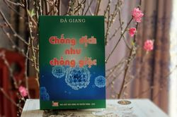 Cuốn nhật ký chống dịch bằng thơ