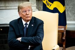 Phiên luận tội ông Trump bắt đầu với cuộc chiến về hiến pháp