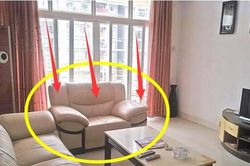 Cách bố trí sofa khiến Thần Tài quay lưng