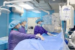 Cứu sống thành công người phụ nữ 36 tuổi bị đột quỵ não vì quên uống thuốc