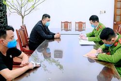 Tạm giữ tài xế đánh cán bộ ở chốt phòng dịch