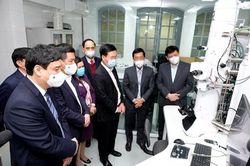 Thường trực Ban Bí thư Võ Văn Thưởng biểu dương tinh thần lao động không mệt mỏi của Viện Vệ sinh dịch tễ TW