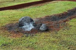 Sự thật 'thiên thạch' khủng rơi trúng sân chơi trong trường học ở Australia
