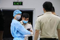 Tp.HCM ghi nhận thêm 1 nhân viên sân bay Tân Sơn Nhất nghi nhiễm Covid-19