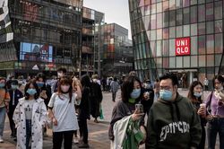 Giới giàu Hong Kong lao dốc, Thâm Quyến lên ngôi